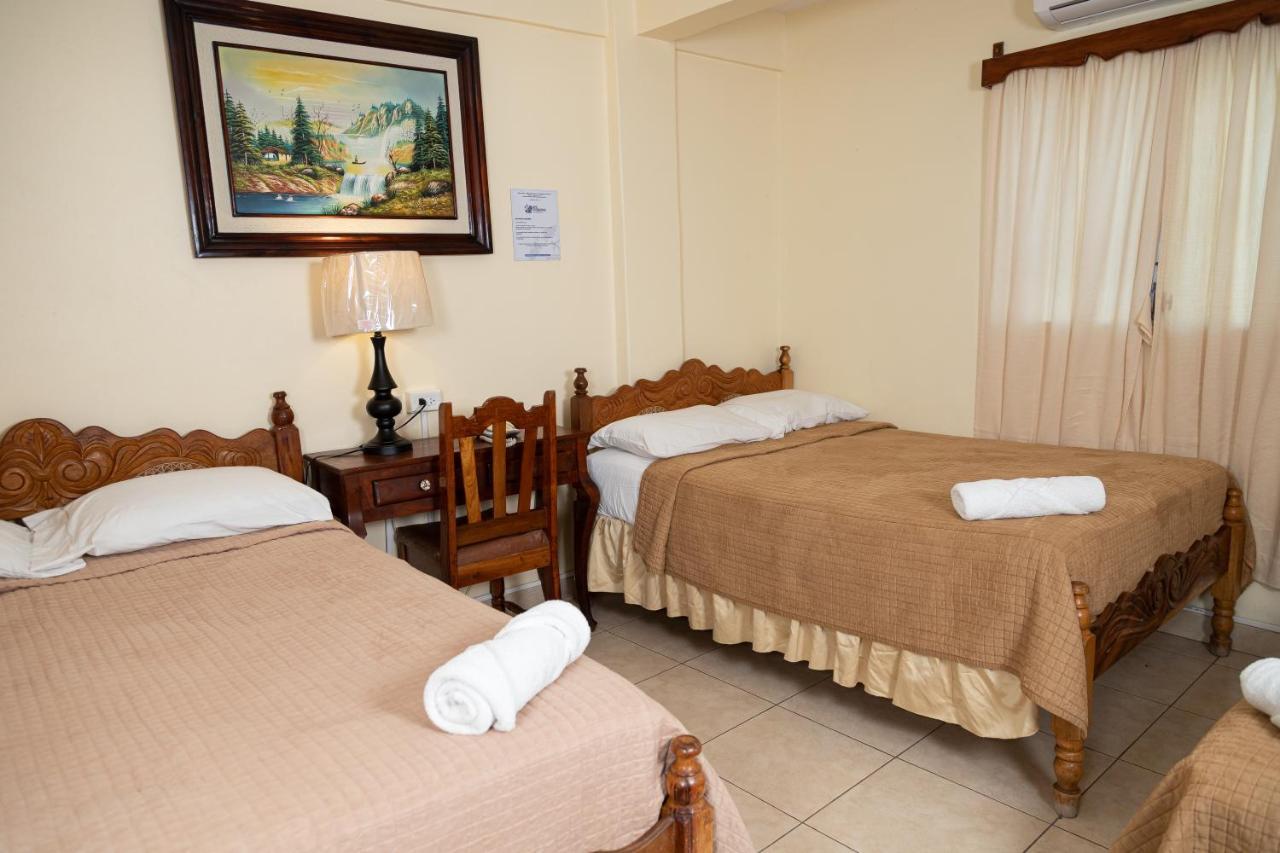 קומאיאגואה Hotel Internacional Palmerola מראה חיצוני תמונה