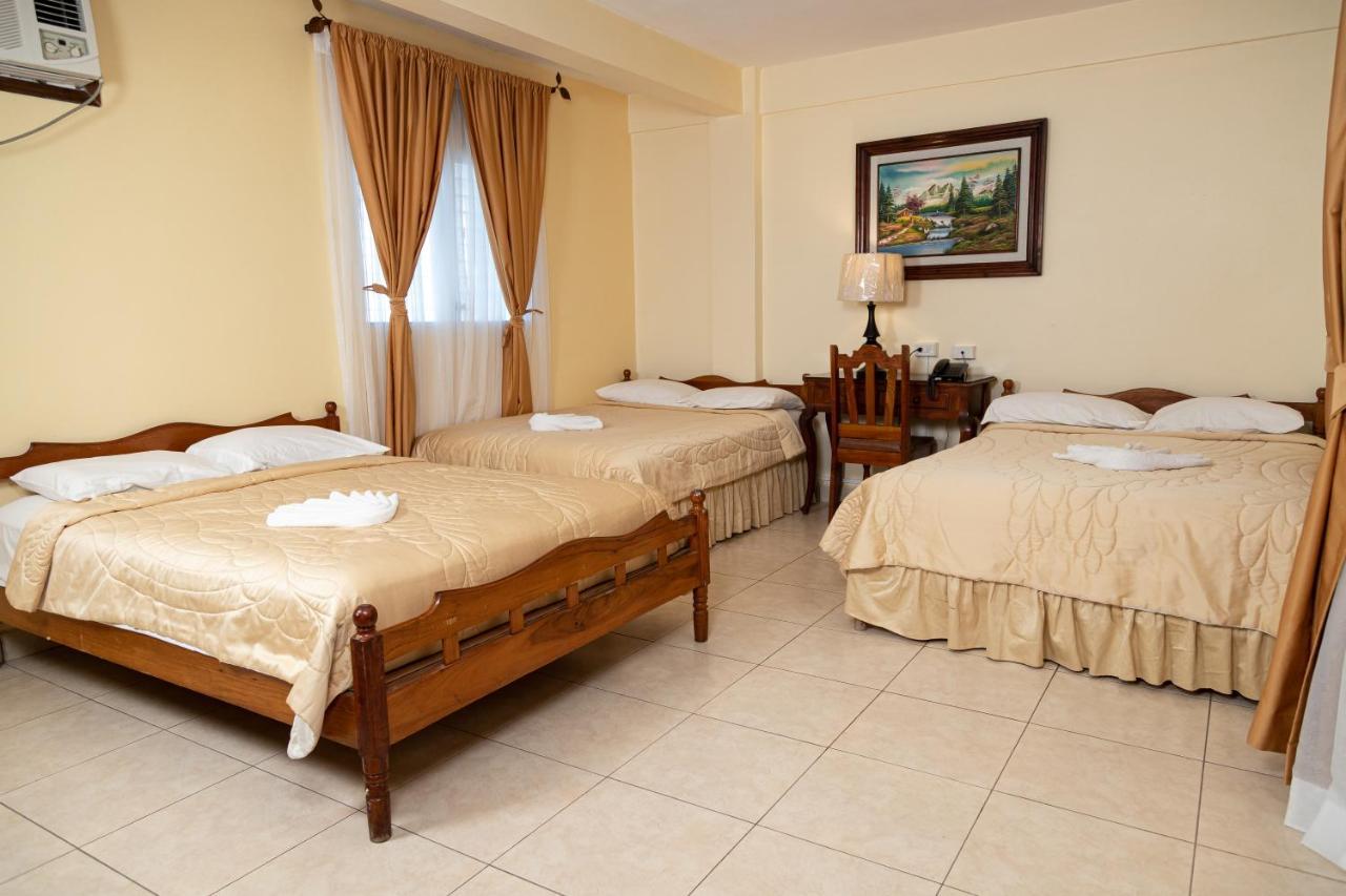 קומאיאגואה Hotel Internacional Palmerola מראה חיצוני תמונה