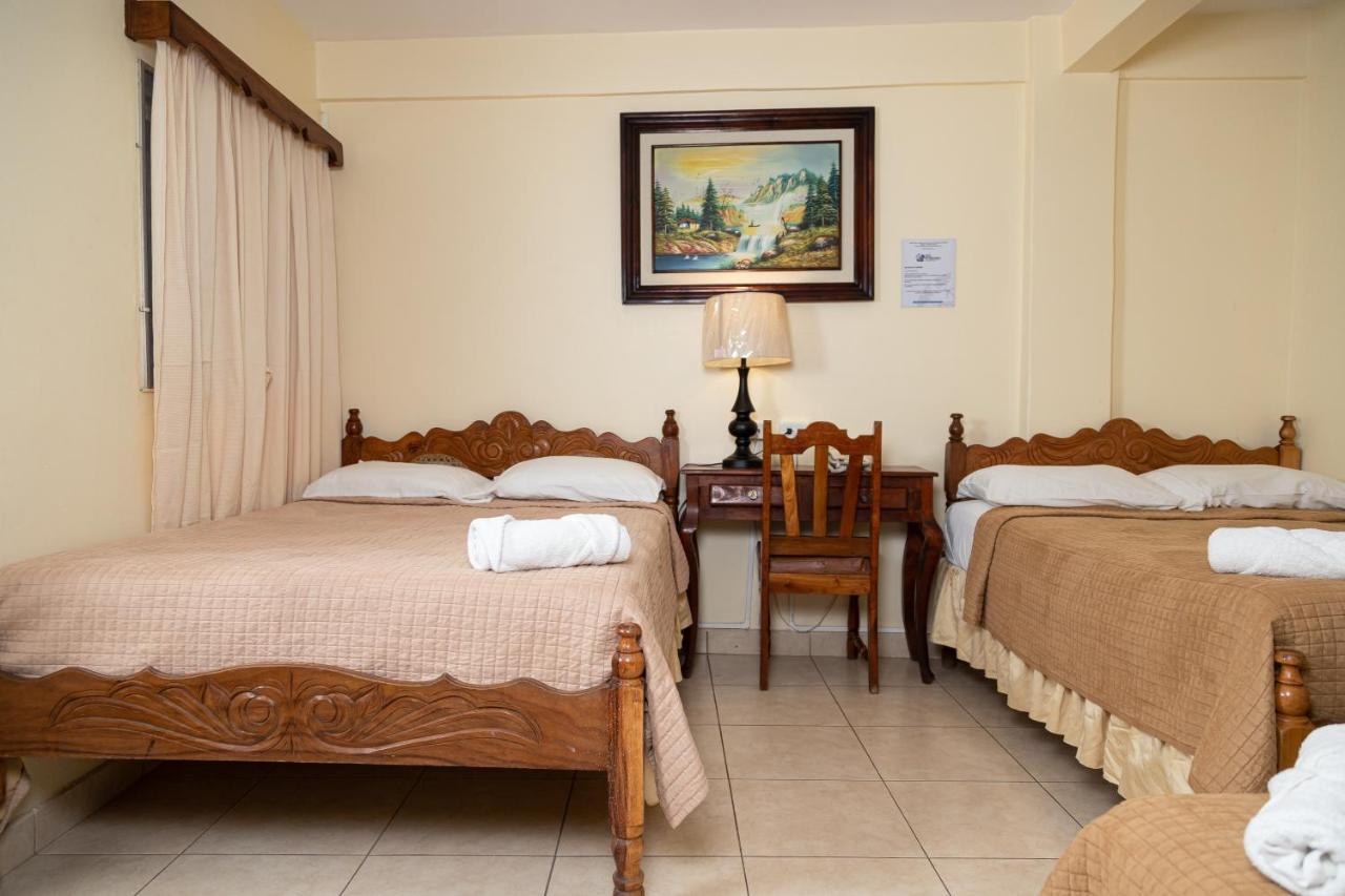 קומאיאגואה Hotel Internacional Palmerola מראה חיצוני תמונה