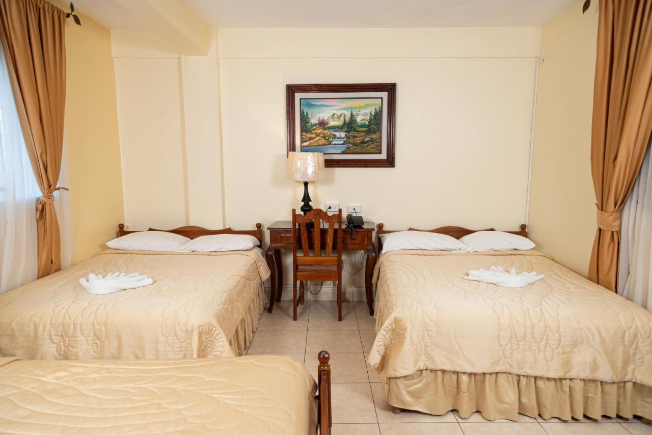 קומאיאגואה Hotel Internacional Palmerola מראה חיצוני תמונה